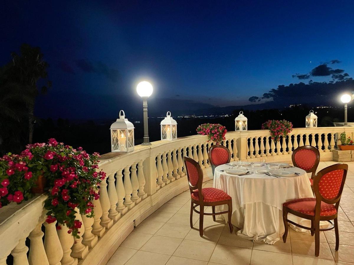 Parco Dei Principi Hotel Roccella Ionica Exterior foto