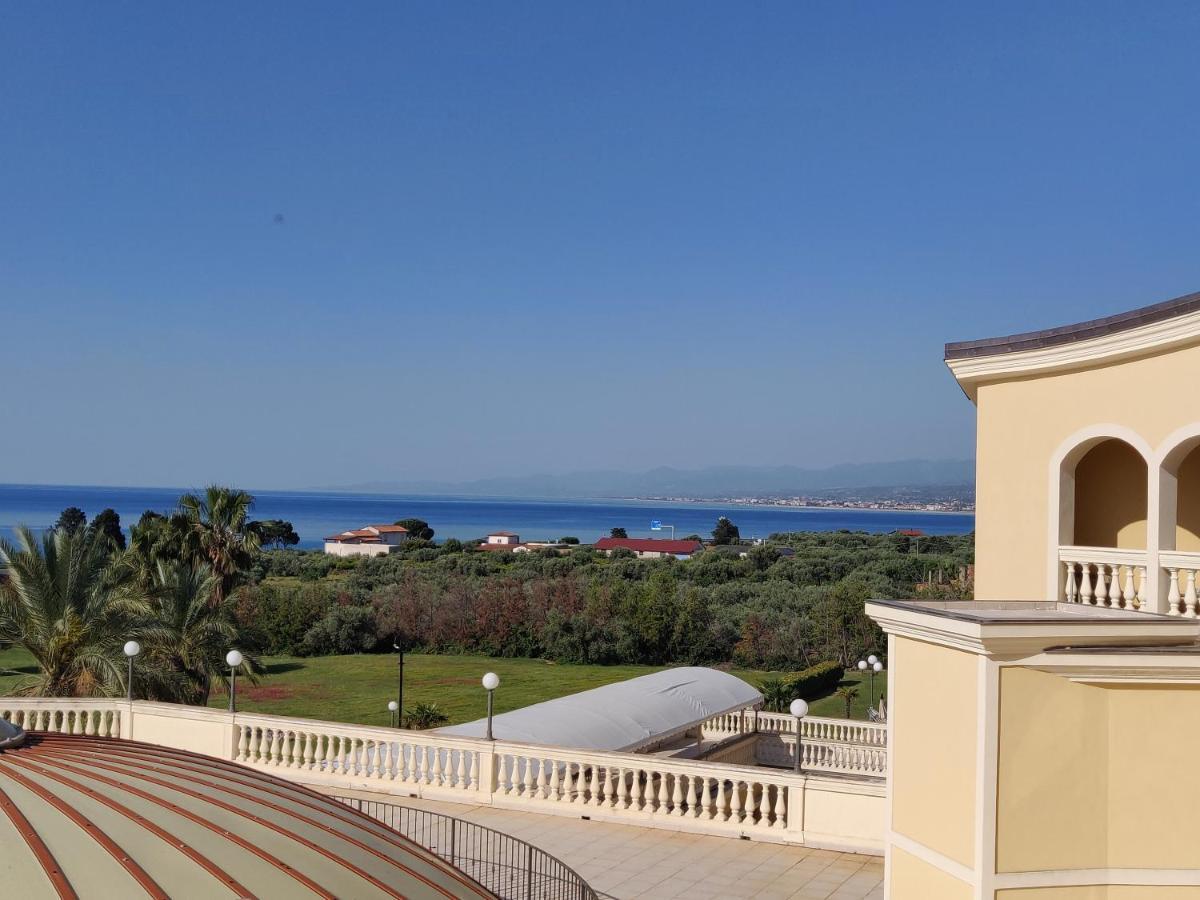 Parco Dei Principi Hotel Roccella Ionica Exterior foto
